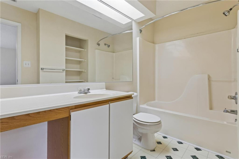 Photo 24 of 35 residential for sale in Portsmouth virginia