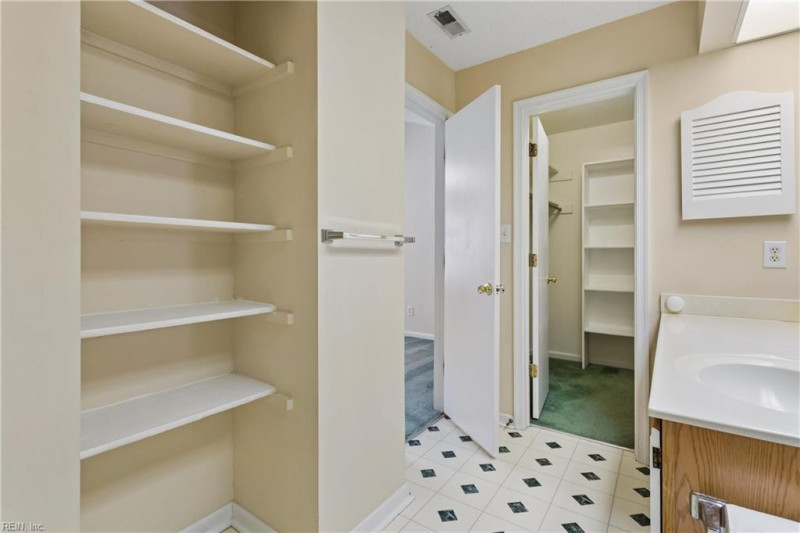 Photo 25 of 35 residential for sale in Portsmouth virginia
