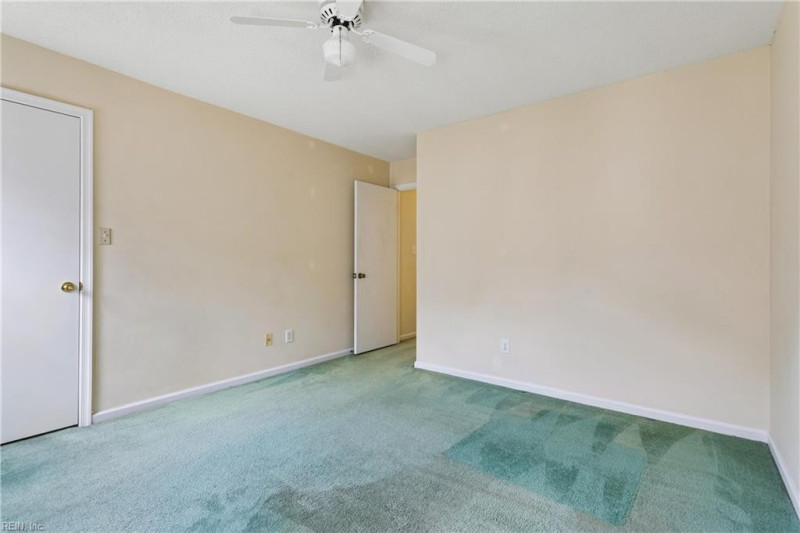 Photo 28 of 35 residential for sale in Portsmouth virginia