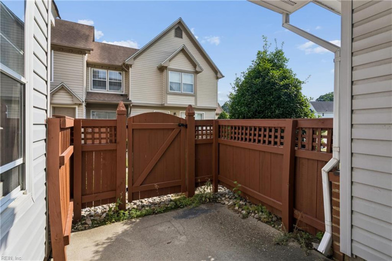 Photo 32 of 35 residential for sale in Portsmouth virginia