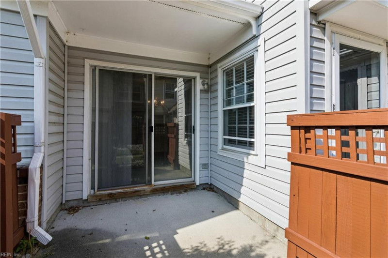 Photo 33 of 35 residential for sale in Portsmouth virginia