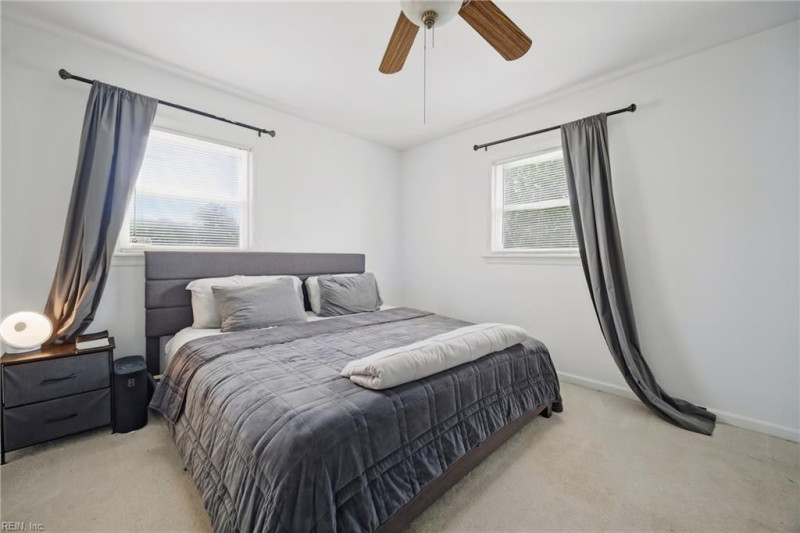 Photo 16 of 33 residential for sale in Virginia Beach virginia