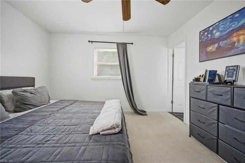 Photo 17 of 33 residential for sale in Virginia Beach virginia