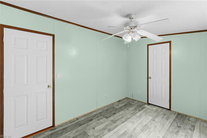 Photo 10 of 36 residential for sale in Gloucester County virginia