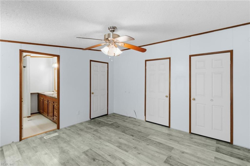 Photo 12 of 36 residential for sale in Gloucester County virginia