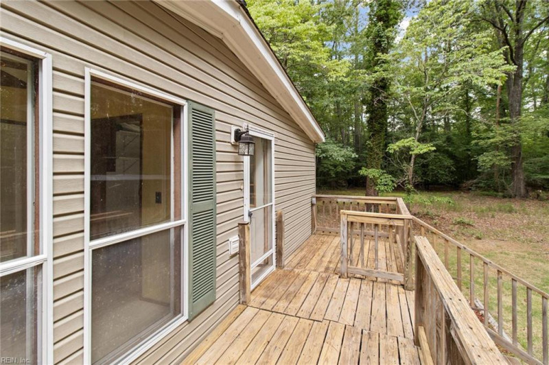 Photo 16 of 36 residential for sale in Gloucester County virginia
