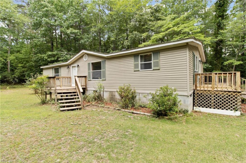 Photo 2 of 36 residential for sale in Gloucester County virginia