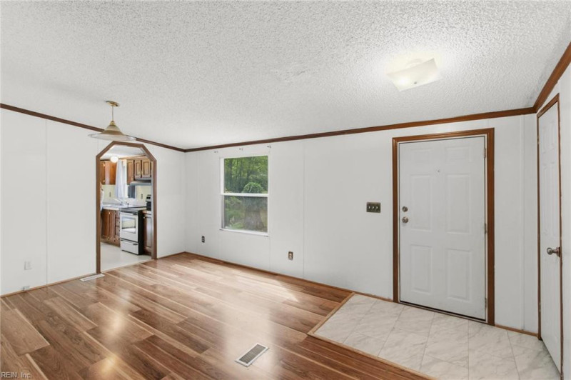 Photo 31 of 36 residential for sale in Gloucester County virginia