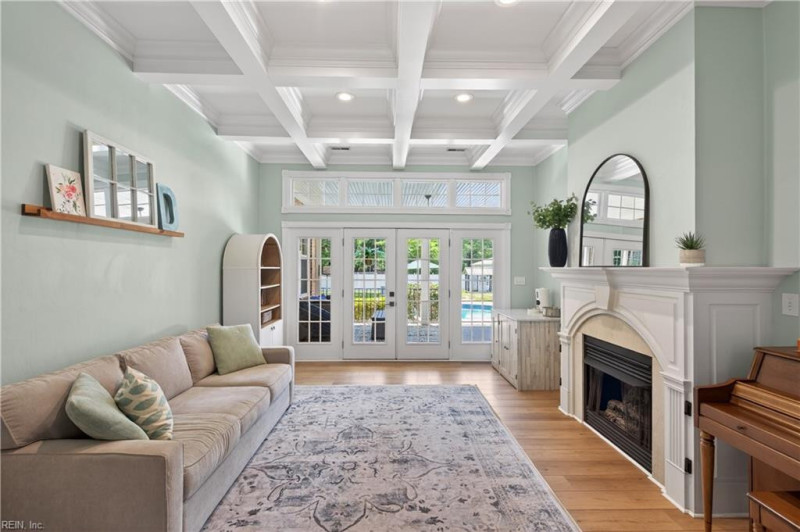 Photo 3 of 47 residential for sale in Chesapeake virginia
