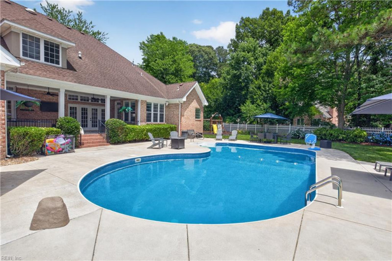 Photo 38 of 47 residential for sale in Chesapeake virginia