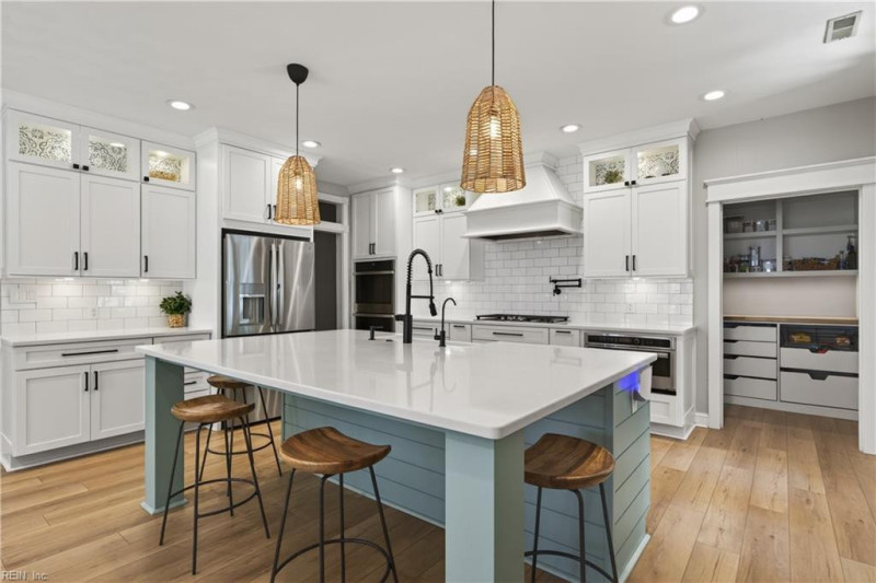 Photo 6 of 47 residential for sale in Chesapeake virginia