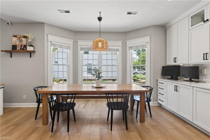 Photo 9 of 47 residential for sale in Chesapeake virginia