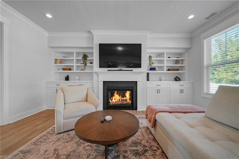 Photo 6 of 50 residential for sale in Chesapeake virginia