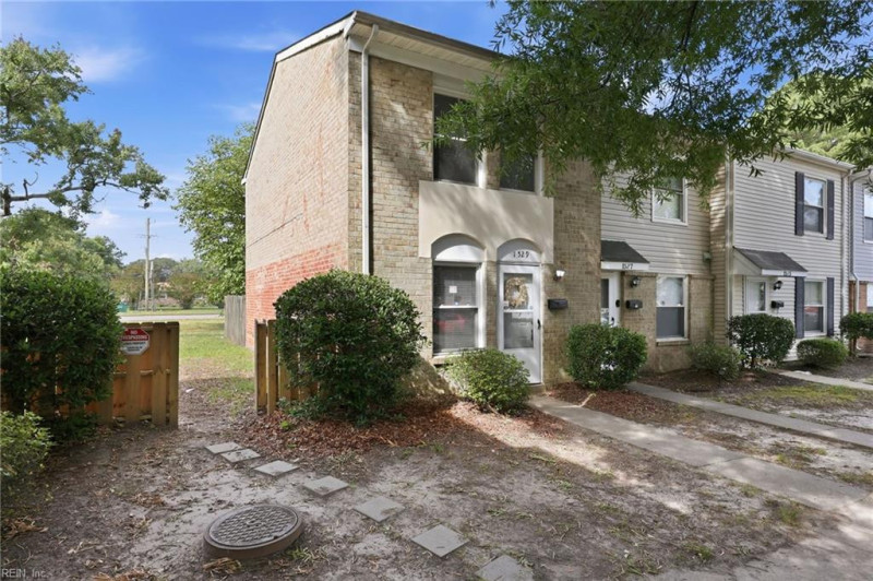 Photo 3 of 29 residential for sale in Portsmouth virginia Photo 3 of 29 residential for sale in Portsmouth virginia