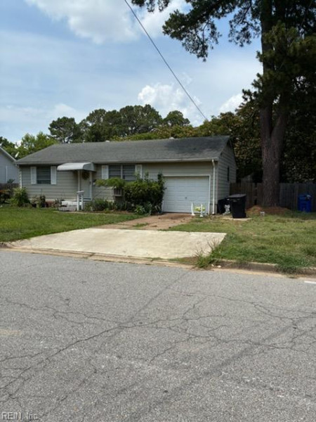 Photo 2 of 8 residential for sale in Portsmouth virginia
