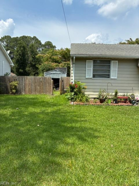 Photo 3 of 8 residential for sale in Portsmouth virginia