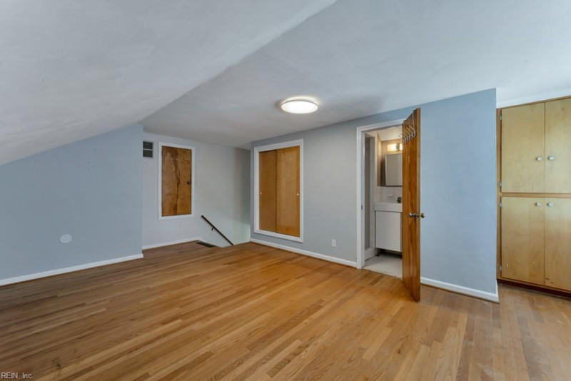 Photo 14 of 39 residential for sale in Chesapeake virginia