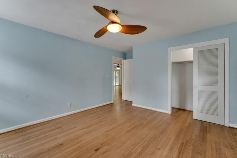 Photo 21 of 39 residential for sale in Chesapeake virginia