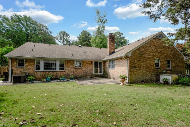 Photo 32 of 39 residential for sale in Chesapeake virginia