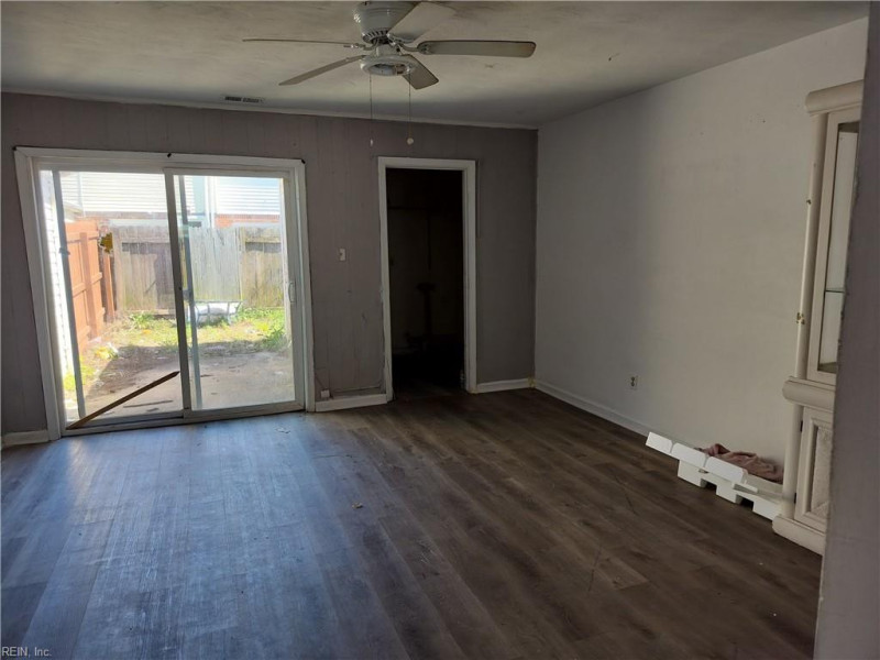 Photo 4 of 7 residential for sale in Chesapeake virginia Photo 4 of 7 residential for sale in Chesapeake virginia