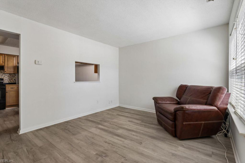 Photo 10 of 39 residential for sale in Virginia Beach virginia