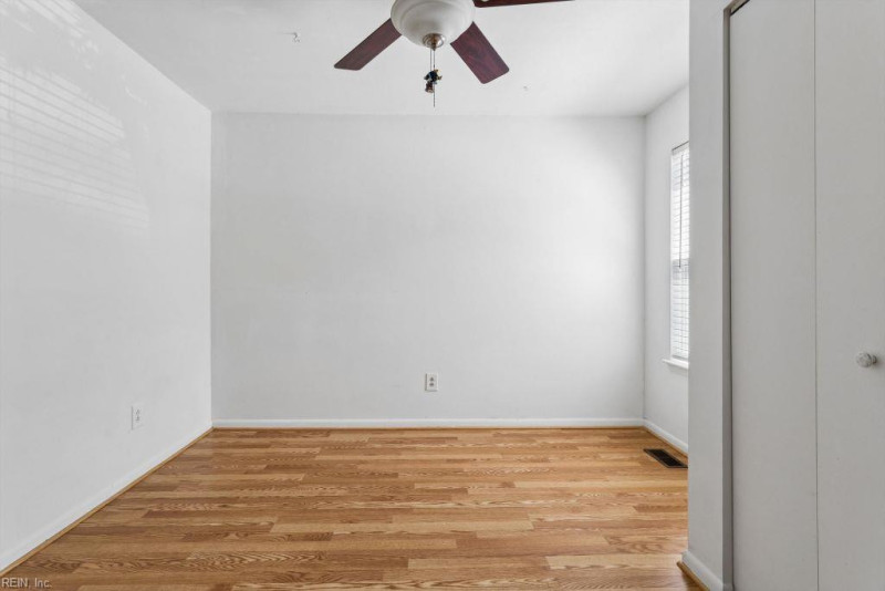 Photo 25 of 39 residential for sale in Virginia Beach virginia