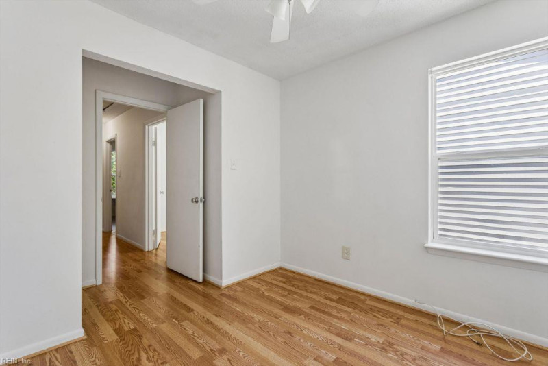 Photo 30 of 39 residential for sale in Virginia Beach virginia