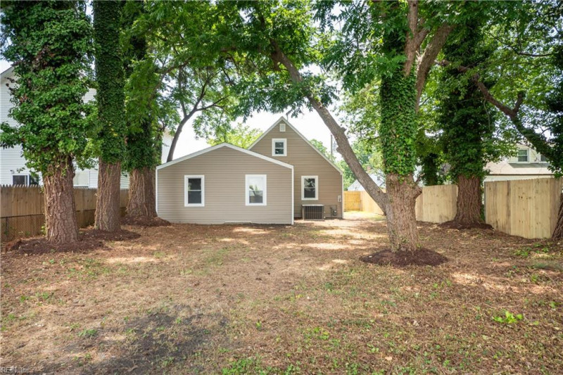 Photo 11 of 43 residential for sale in Norfolk virginia Photo 11 of 43 residential for sale in Norfolk virginia