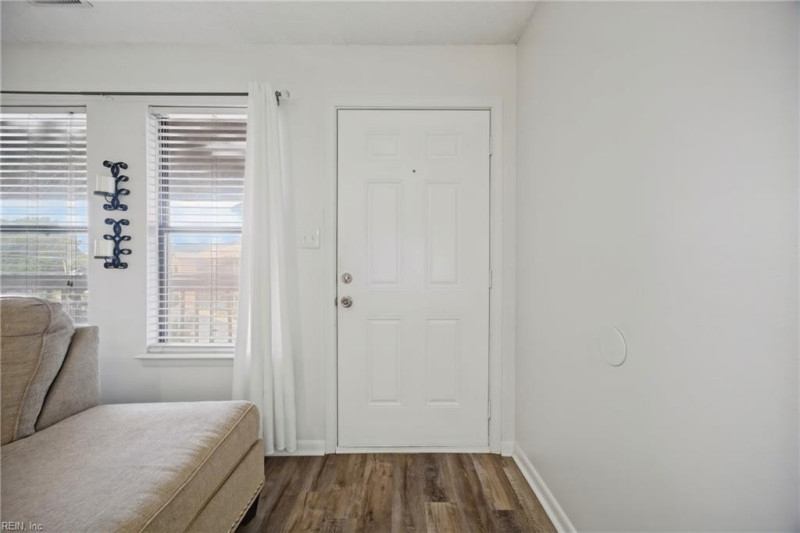 Photo 10 of 35 residential for sale in Norfolk virginia
