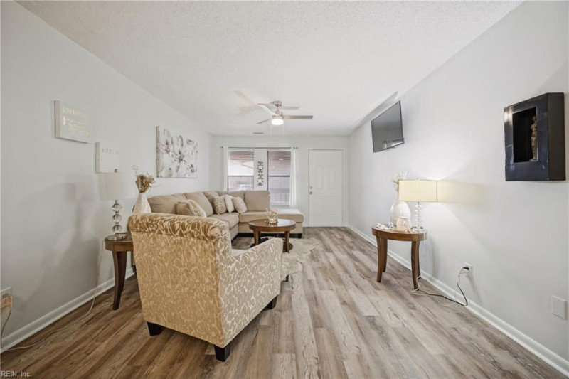 Photo 13 of 35 residential for sale in Norfolk virginia