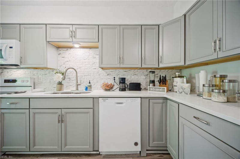 Photo 20 of 35 residential for sale in Norfolk virginia