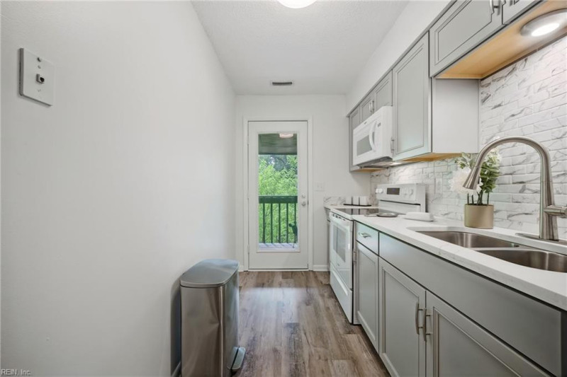 Photo 21 of 35 residential for sale in Norfolk virginia