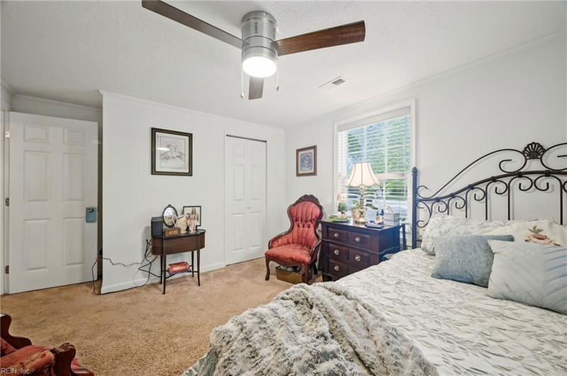 Photo 16 of 32 residential for sale in Gloucester County virginia