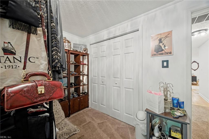 Photo 19 of 32 residential for sale in Gloucester County virginia