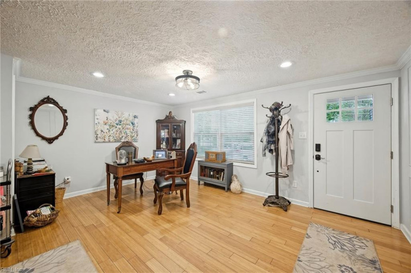 Photo 3 of 32 residential for sale in Gloucester County virginia
