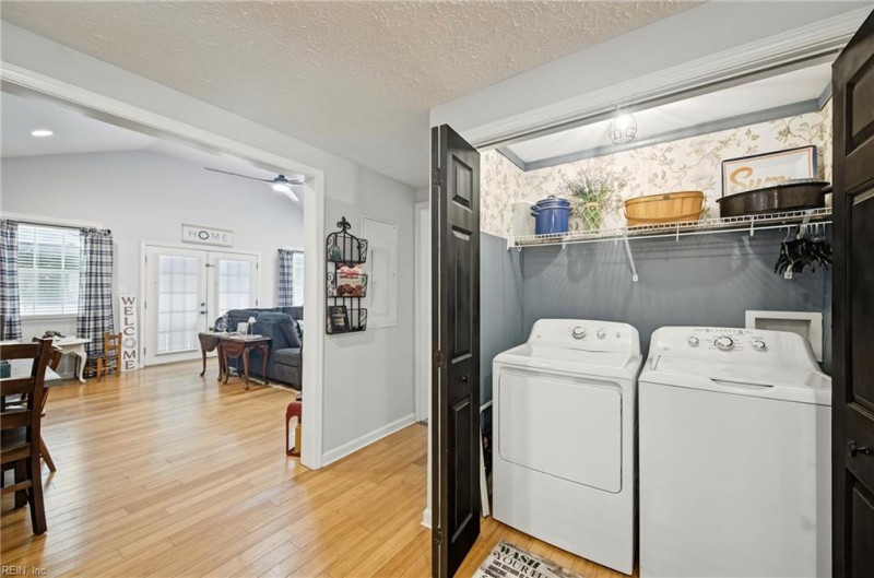 Photo 9 of 32 residential for sale in Gloucester County virginia