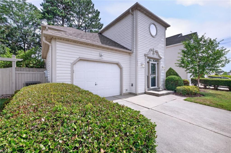 Photo 3 of 33 rental for rent in Chesapeake virginia