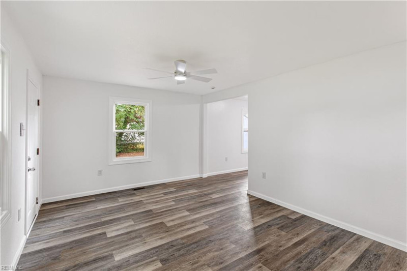 Photo 5 of 22 residential for sale in Portsmouth virginia