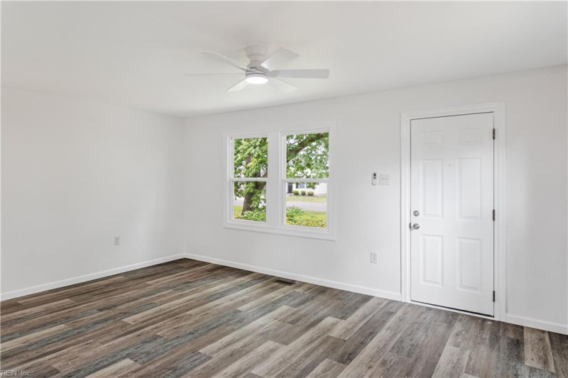 Photo 7 of 22 residential for sale in Portsmouth virginia