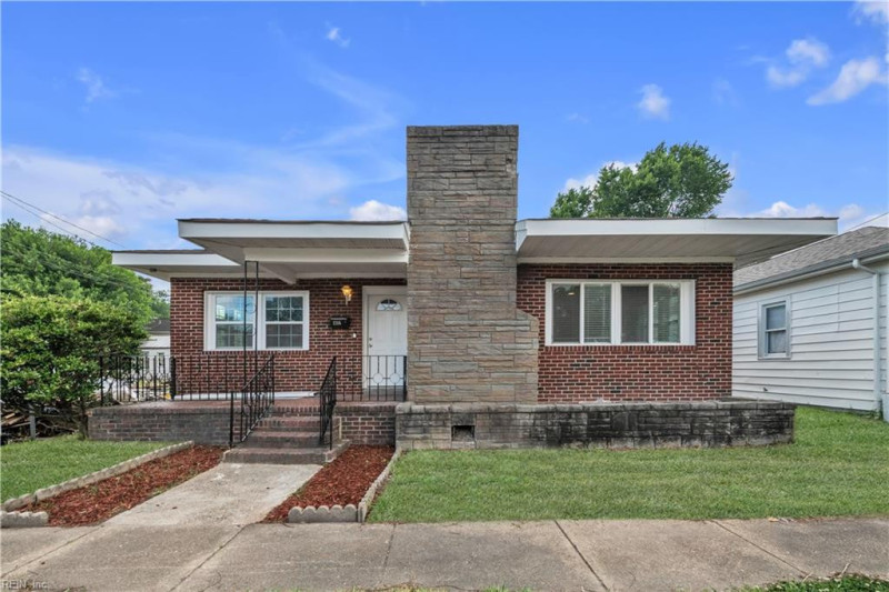 Photo 1 of 41 residential for sale in Portsmouth virginia