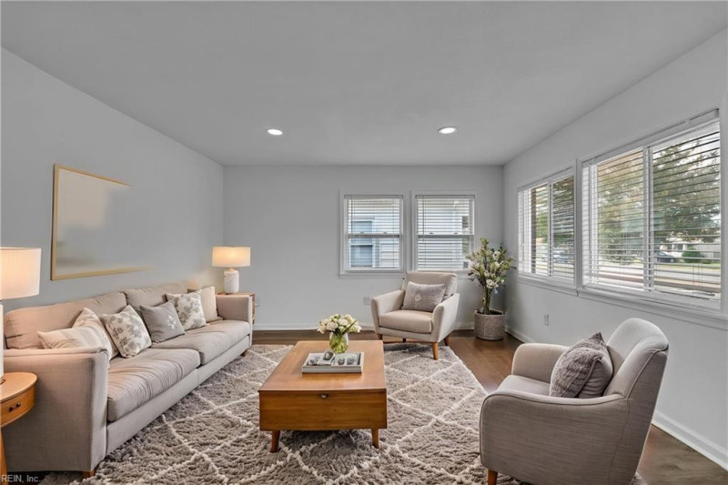 Photo 14 of 41 residential for sale in Portsmouth virginia