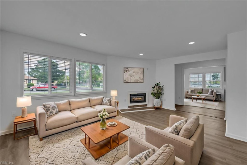 Photo 16 of 41 residential for sale in Portsmouth virginia