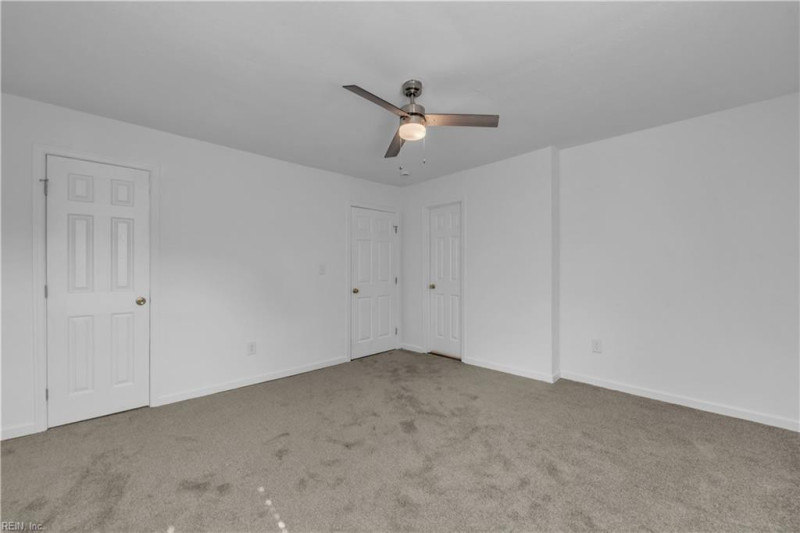 Photo 17 of 41 residential for sale in Portsmouth virginia