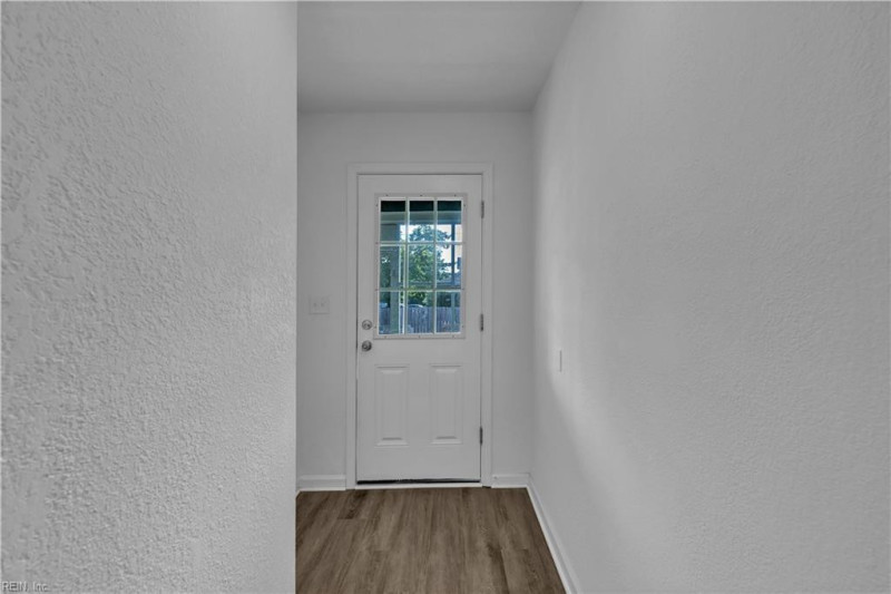 Photo 21 of 41 residential for sale in Portsmouth virginia