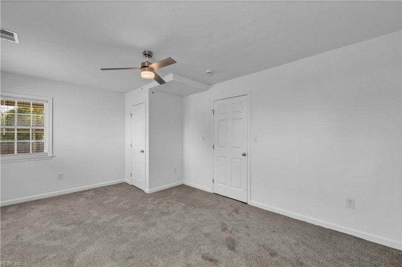Photo 24 of 41 residential for sale in Portsmouth virginia