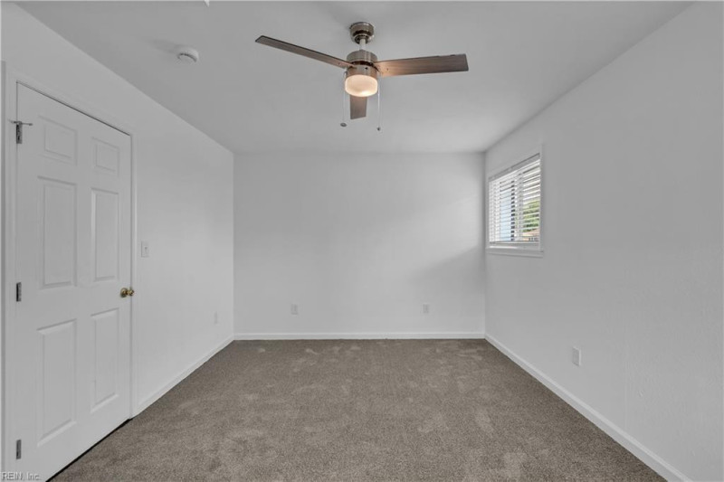 Photo 26 of 41 residential for sale in Portsmouth virginia