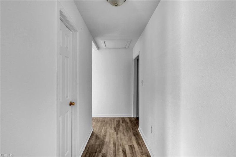 Photo 29 of 41 residential for sale in Portsmouth virginia