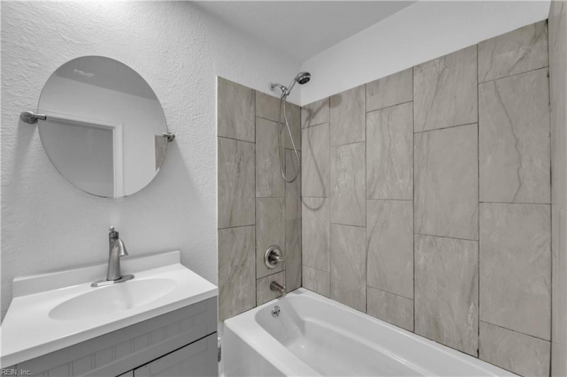 Photo 31 of 41 residential for sale in Portsmouth virginia