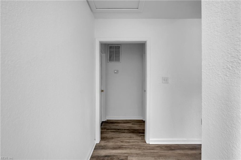 Photo 32 of 41 residential for sale in Portsmouth virginia