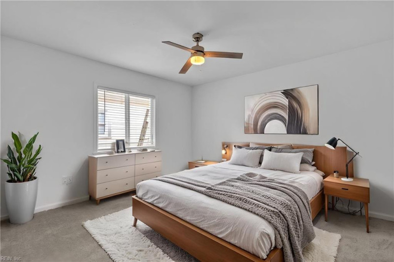Photo 34 of 41 residential for sale in Portsmouth virginia